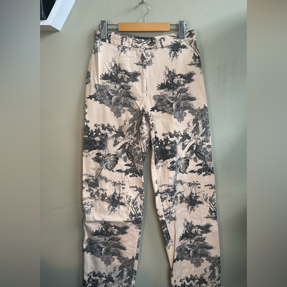 Vintage Style & Co Beige Trousers with Dark Grey Design